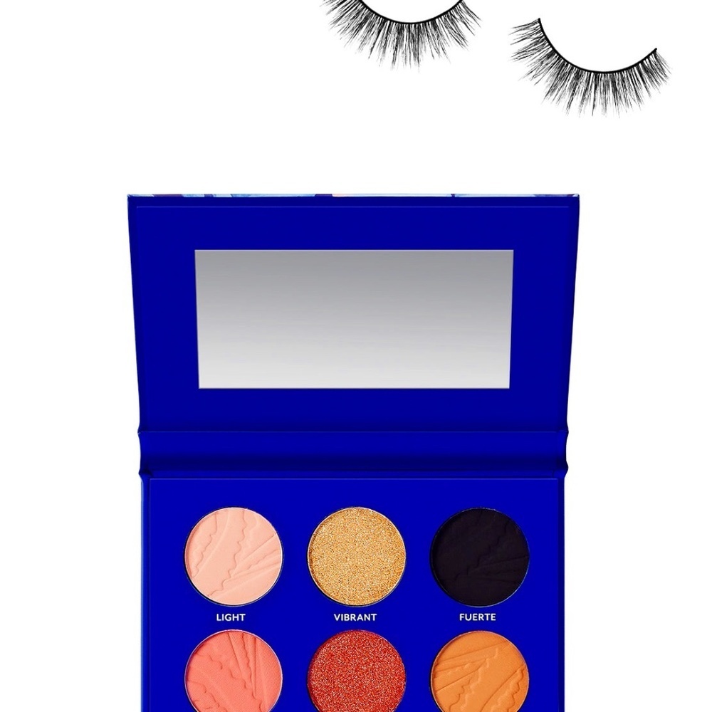 I Am Siempre Divina Palette and 3D Lash Set - Picture 2 of 6